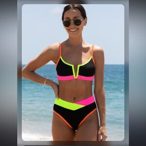 Popvil | NWT Women's Colorblock Bikini V-Wire Neon Beach Block Ocean Vaca Medium